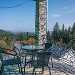 Hotel Kisva *