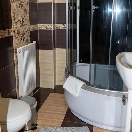 Otel Kisva *
